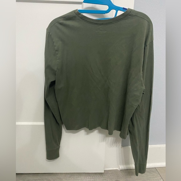 Hollister Crop Top - Picture 3 of 4